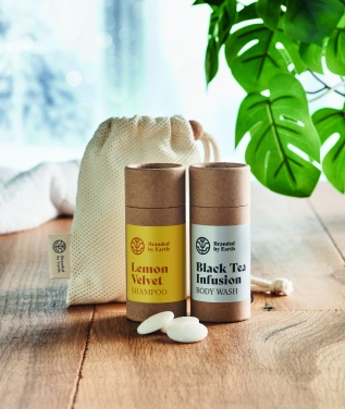 Logo trade reklaamkingitused foto: Vegan Gift komplekt liikvel olles